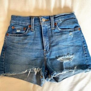 Levi’s shorts